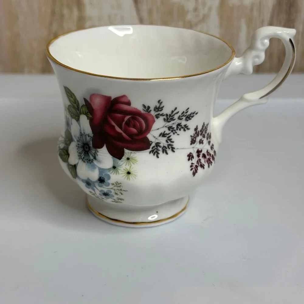 Royal Dover China Bone China Tea Cup Made in England Floral Rose Gold Rim